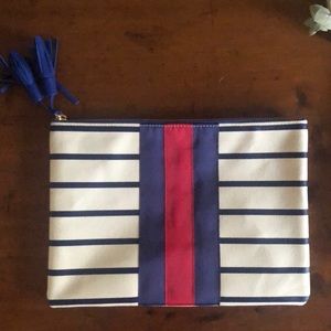 Vineyard Vines stripped clutch